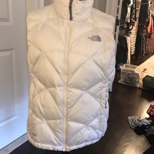 Women’s NOrth Face best 550 series